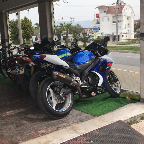 Ducati 848 белый. Victory gunner 2015. Motor side. Электробайк ямаха р3. Ducati 848 2008.