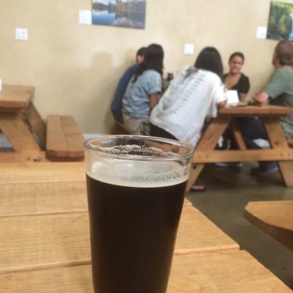 Foto tomada en Beach City Brewery  por Gary W. el 9/4/2015