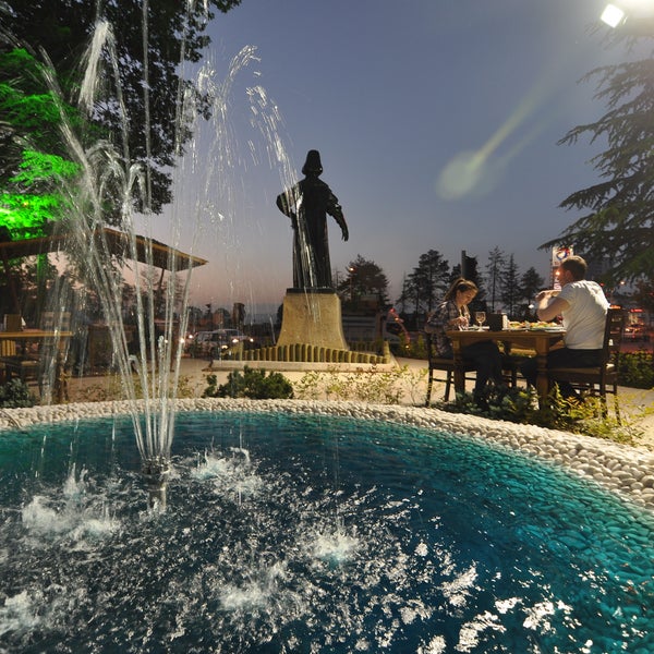 Das Foto wurde bei Ekonomik Balık Restaurant Avanos von Ekonomik Balık Restaurant Avanos am 5/27/2015 aufgenommen