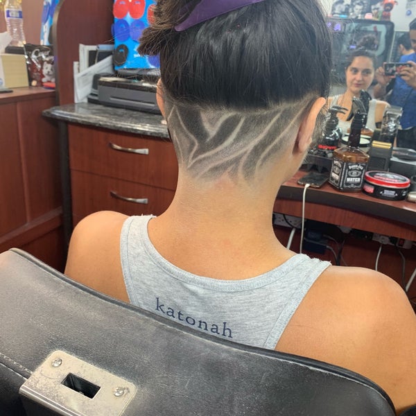 9/26/2019 tarihinde Alex S.ziyaretçi tarafından Ace of Cuts Barber Shop'de çekilen fotoğraf