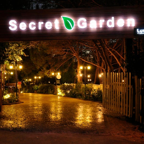 Foto scattata a Secret Garden da Secret Garden il 7/2/2014