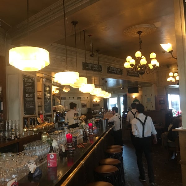 4/21/2017 tarihinde Chap s.ziyaretçi tarafından Café Moeke'de çekilen fotoğraf