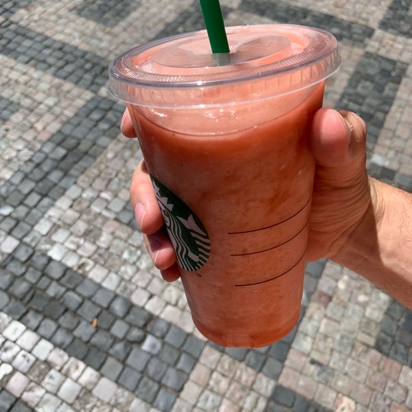 Снимок сделан в Starbucks пользователем Radim Václav M. 6/30/2019