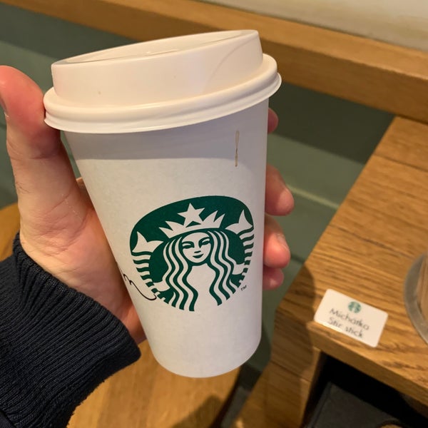 11/6/2019 tarihinde Radim Václav M.ziyaretçi tarafından Starbucks'de çekilen fotoğraf