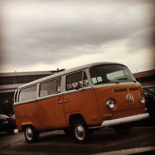 Photo taken at Tom Wood Volkswagen by Candice W. on 8/16/2014
