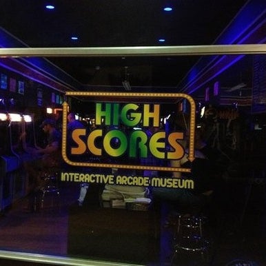 Foto tirada no(a) High Scores Arcade por UpOut Events em 12/17/2014