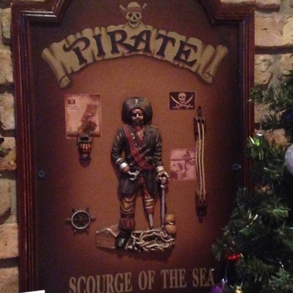 Foto tirada no(a) Pirates Well por Michael T. em 12/17/2013
