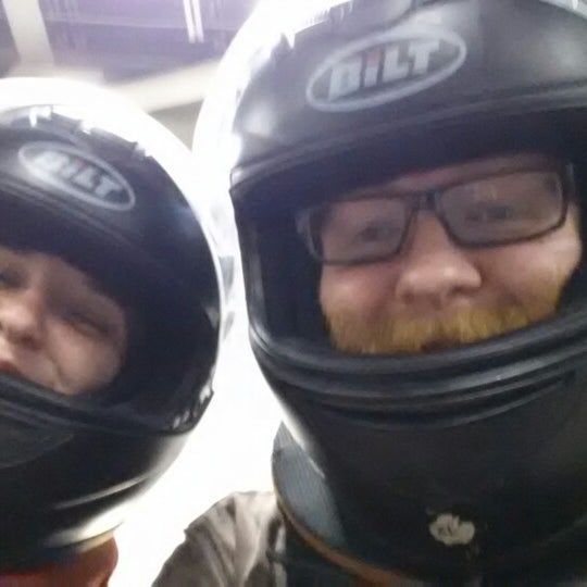 6/25/2013 tarihinde Tony H.ziyaretçi tarafından Full Throttle Indoor Karting'de çekilen fotoğraf