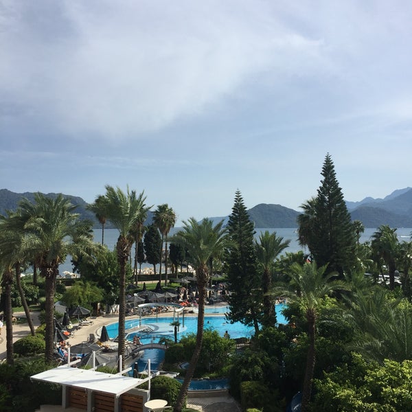 Foto diambil di D-Resort Grand Azur oleh Ayşe pada 10/4/2018