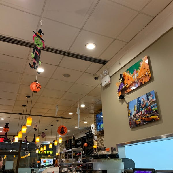 10/5/2019에 Jessica M.님이 Andrews NYC Diner에서 찍은 사진