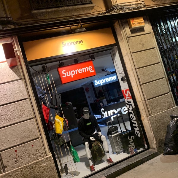 supreme clothing shop