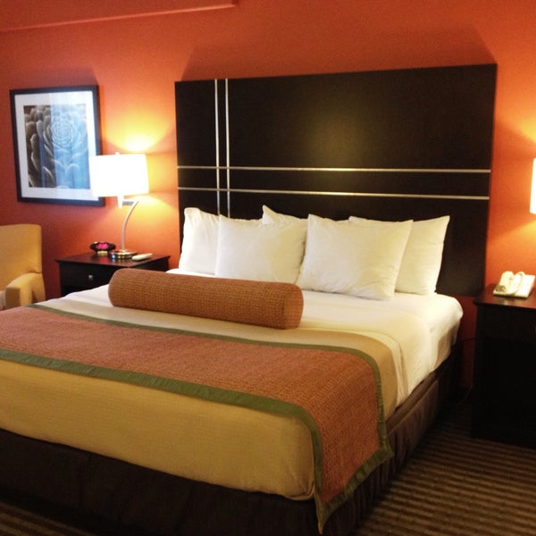 Photo prise au La Quinta Inn &amp; Suites Tucson - Reid Park par La Quinta Inn &amp; Suites Tucson - Reid Park le7/2/2014
