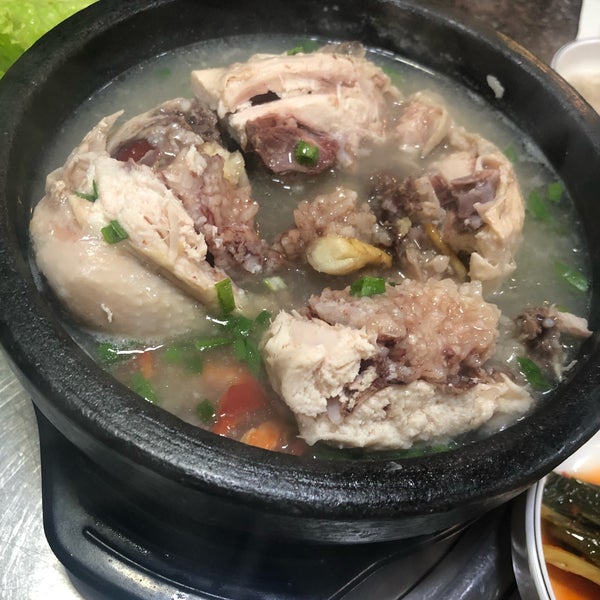2/27/2019 tarihinde Mann M.ziyaretçi tarafından Hanwoori Korean Restaurant (한우리)'de çekilen fotoğraf