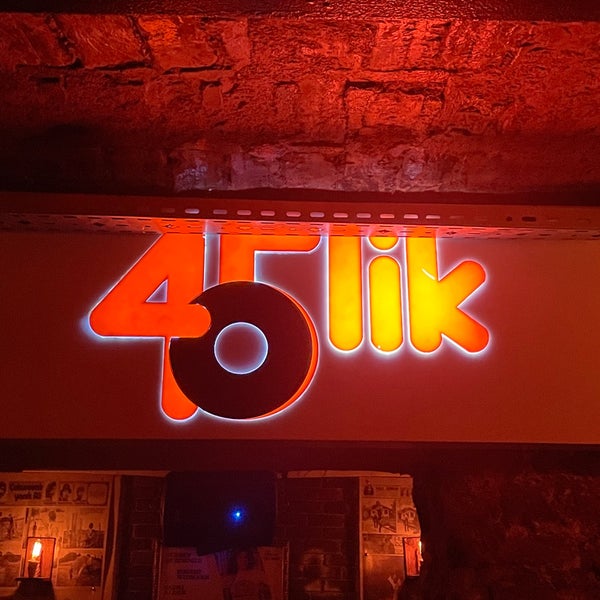 3/4/2023에 Ebru 🦀 K.님이 45lik Bar에서 찍은 사진