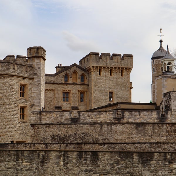 Photo taken at Tower of London by Ebru 🦀 K. on 4/9/2024