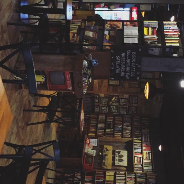 11/18/2018에 Koray Alp G.님이 Abdülcanbaz Book &amp; Cafe에서 찍은 사진