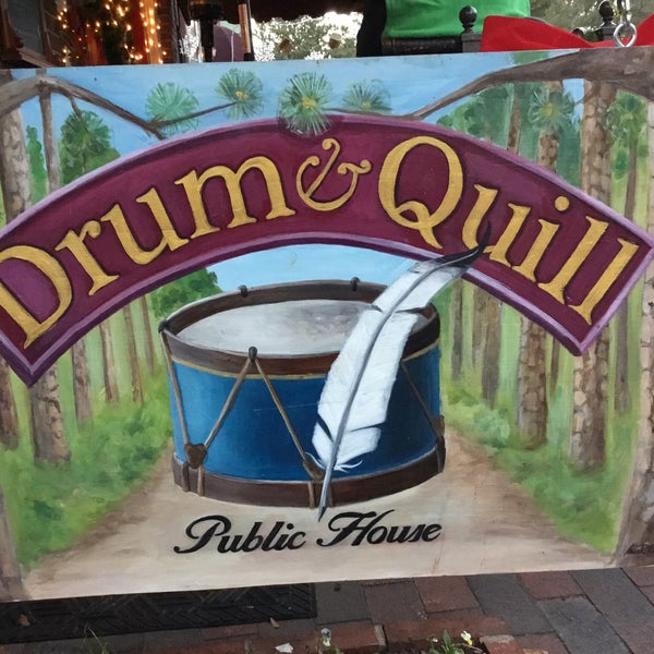 Foto tirada no(a) Drum &amp; Quill por Kevin D. em 3/2/2016