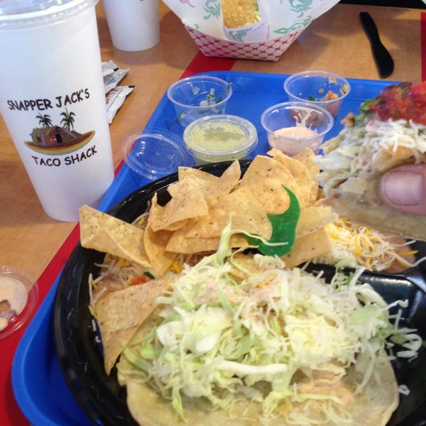 12/11/2013 tarihinde Paul B.ziyaretçi tarafından Snapper Jack&#39;s Taco Shack'de çekilen fotoğraf