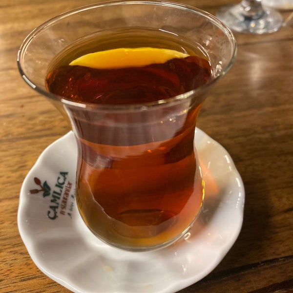 Das Foto wurde bei Çamlıca Restaurant Malatya Mutfağı von Yağmur Nigar T. am 7/5/2022 aufgenommen
