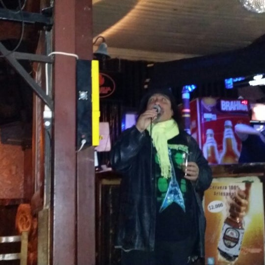 Das Foto wurde bei Tavarua Public Bar von Micky A. am 8/2/2014 aufgenommen
