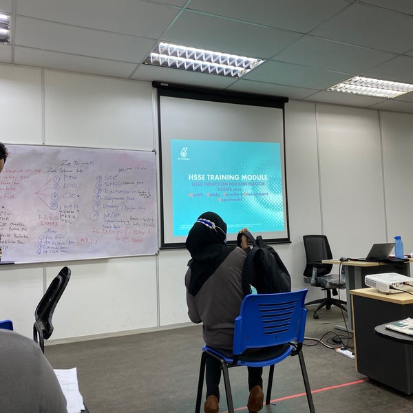 Photos à Petronas Penapisan Melaka Sdn Bhd - Espace de travail partagé