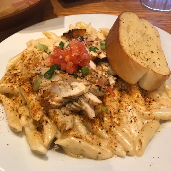 Photo taken at Chili&#39;s Grill &amp; Bar by Alex M. on 11/25/2019