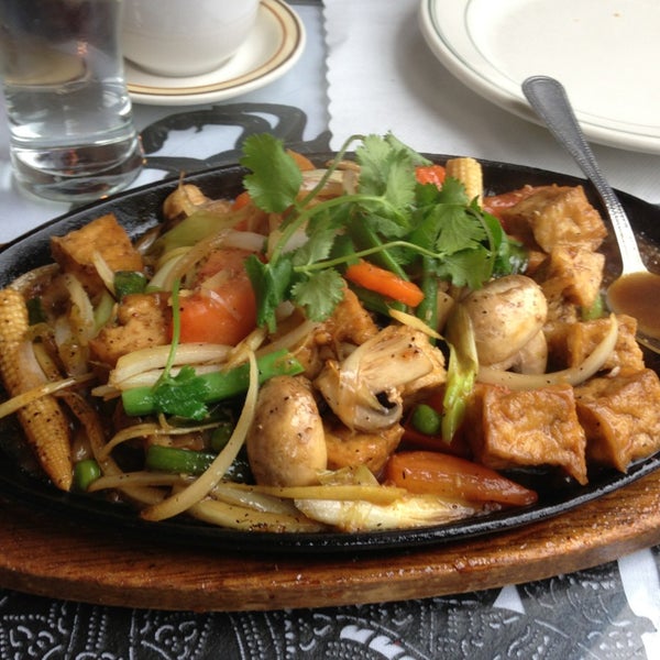 3/8/2013にMichael W.がPloy II Thai Cuisineで撮った写真