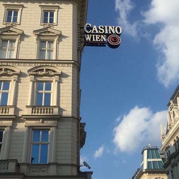 รูปภาพถ่ายที่ Casino Wien โดย Sahar S. เมื่อ 8/28/2017