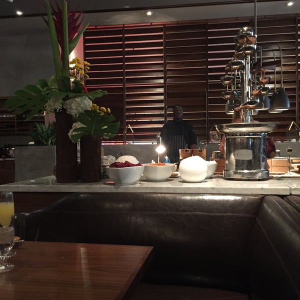 8/16/2015にJessica B.がToro Toro Restaurantで撮った写真