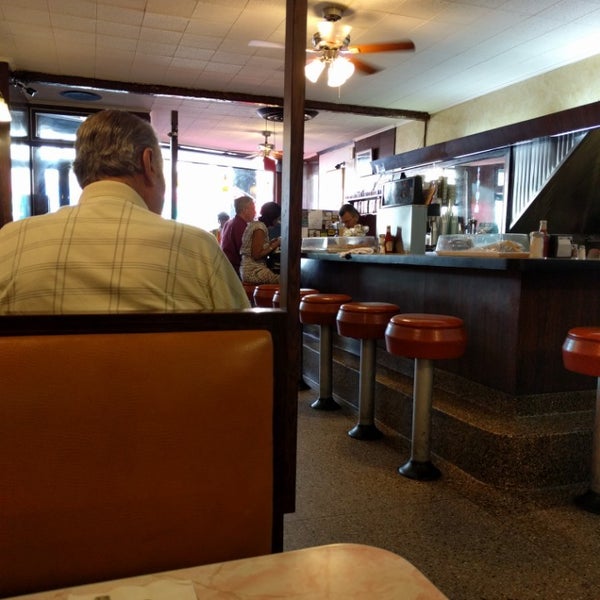 Royal Restaurant Diner in Bay Ridge