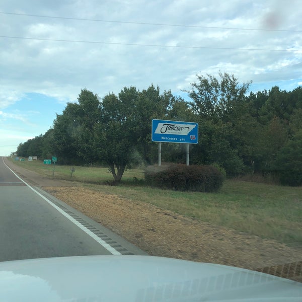 Mississippi / Tennessee State Line Border Crossing
