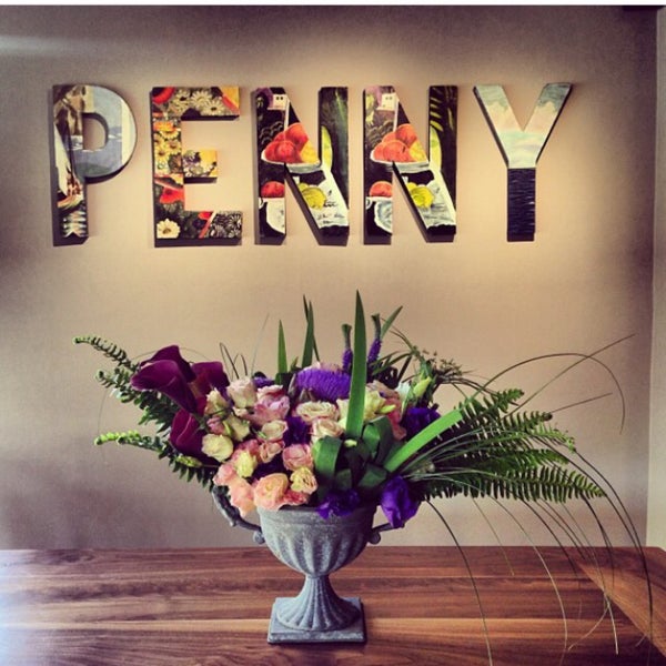 2/23/2015 tarihinde Ipek S.ziyaretçi tarafından Penny Blooms &amp; Beans'de çekilen fotoğraf