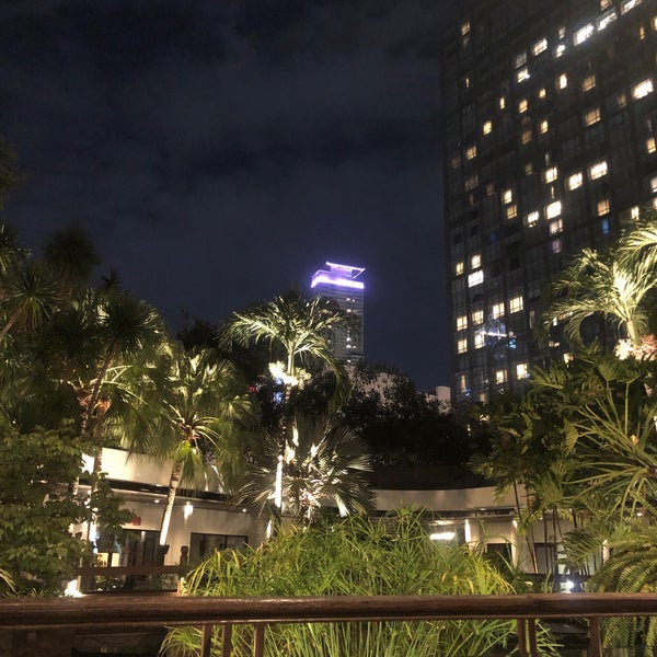 Foto scattata a New World Makati Hotel da Fahad il 11/23/2019