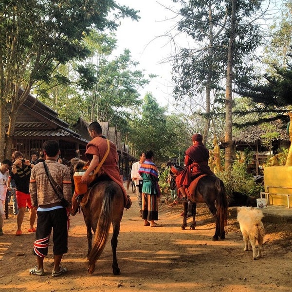 Photo prise au วัดถ้ำป่าอาชาทอง par Piyapong T. le2/14/2014