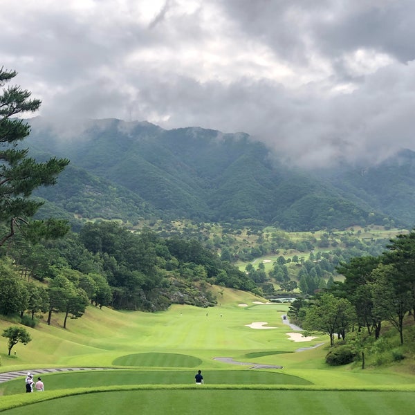 Thesis view green. 121st u. Open torrey pines. South course. Какое поле это course.