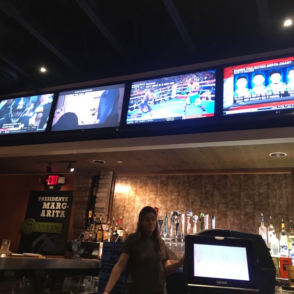 Photo taken at Chili&#39;s Grill &amp; Bar by JT L. on 10/11/2018