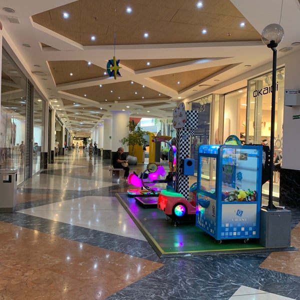 Centro Commerciale Porto Bolaro Reggio Di Calabria Kalabrien