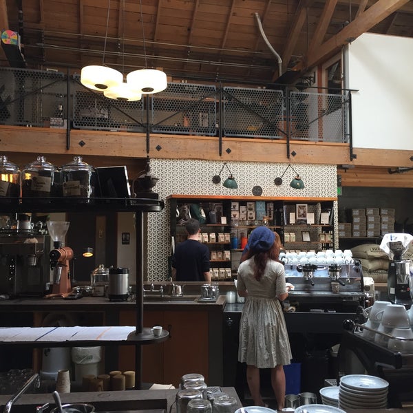 Photo taken at Sightglass Coffee by Ahmet 🧿 on 6/20/2015
