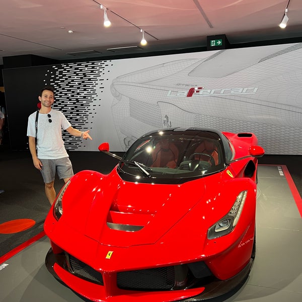 รูปภาพถ่ายที่ Museo Ferrari โดย Ahmet 🧿 เมื่อ 9/9/2022