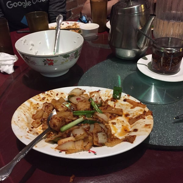 Снимок сделан в Henry&#39;s Hunan Restaurant пользователем Ahmet 🧿 3/9/2017