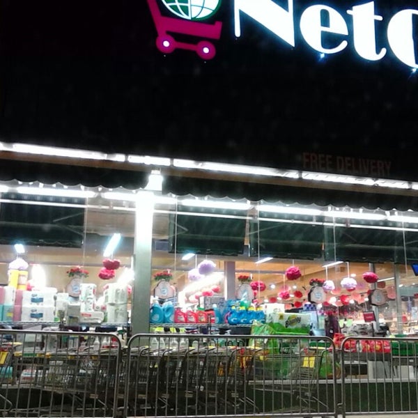 Foto scattata a Netcost Market da Ilusha P. il 3/9/2014