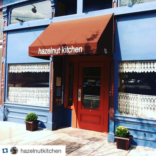 8/30/2015 tarihinde Lisa J.ziyaretçi tarafından Hazelnut Kitchen'de çekilen fotoğraf
