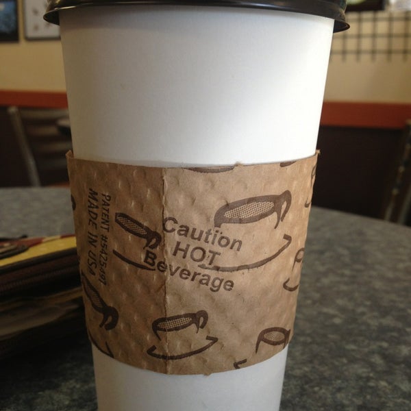 10/12/2013에 Kelly L.님이 Grinder&#39;s Coffee Co.에서 찍은 사진