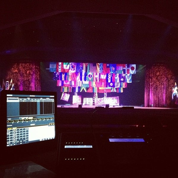 รูปภาพถ่ายที่ Harry Bollback Performing Arts Center โดย Kyle F. เมื่อ 1/11/2013
