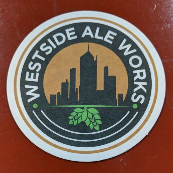 รูปภาพถ่ายที่ Westside Ale Works โดย Mark F. เมื่อ 12/14/2018