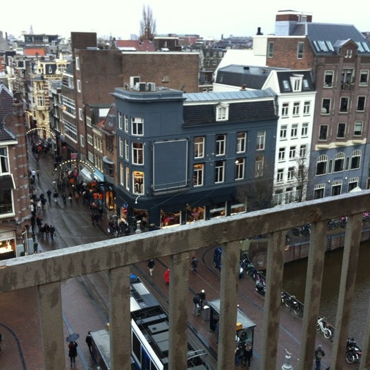 Foto tomada en Dikker &amp; Thijs Fenice Hotel  por Martijn S. el 12/15/2012