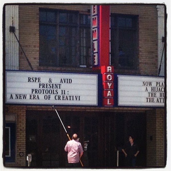 Снимок сделан в Laemmle&#39;s Royal Theater пользователем Brandie C. 7/18/2013