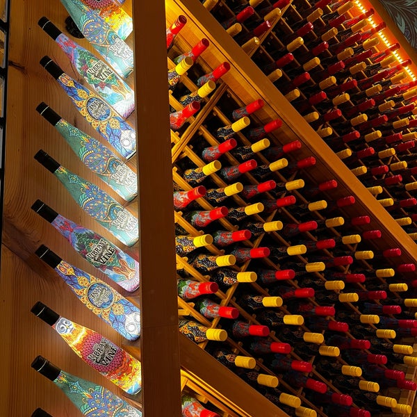 Vibrant Vine Vineyard Wine Bar in Kelowna