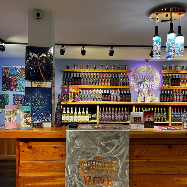 Vibrant Vine Vineyard Wine Bar in Kelowna