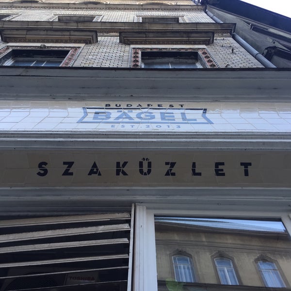 10/31/2018 tarihinde Balázs L.ziyaretçi tarafından Budapest Bagel Kálvin'de çekilen fotoğraf